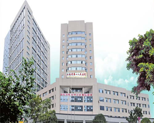 子宫肌瘤右侧附件区囊肿